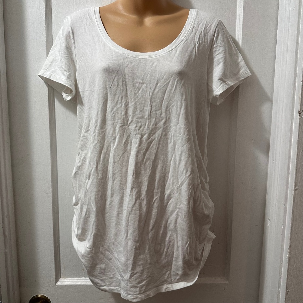 Old Navy Maternity White Short Sleeve‎ Top in L